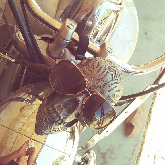 Micheal Kors aviator sunglasses - Picture 5 of 8